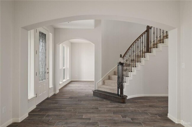 Photo - 45 Estancia Pkwy