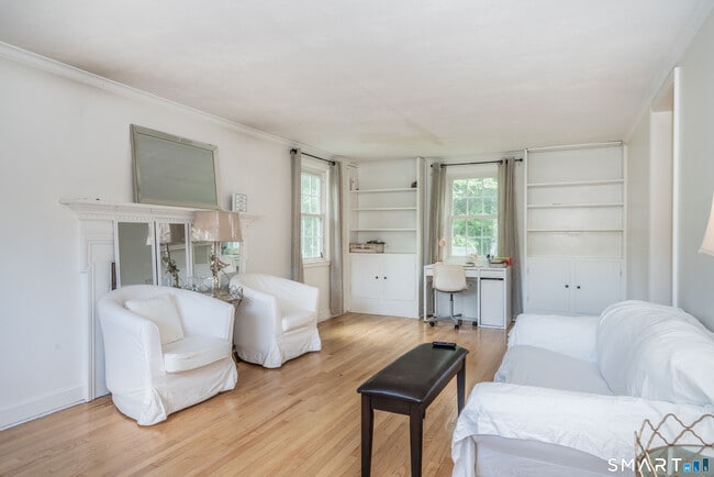 Photo - 25 Greensview Dr