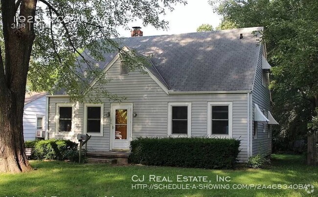 Building Photo - 1926 S Cedar Ave Rental