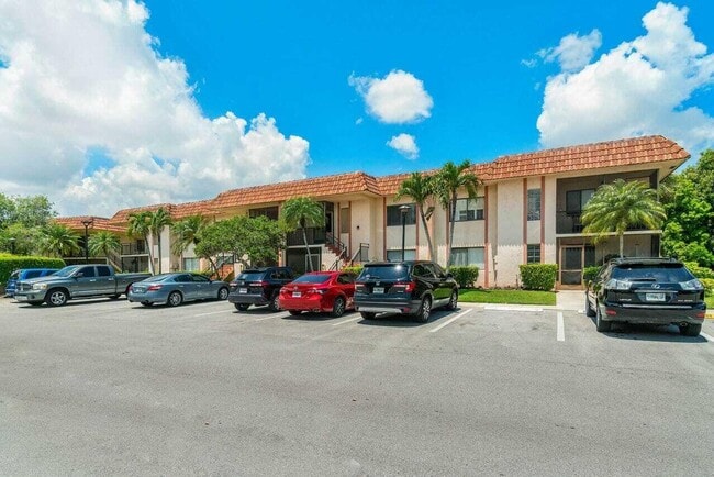 Building Photo - 341 Lakeview Dr Unit 203 Rental