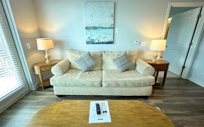 Building Photo - 220 Sandy Springs Cir Unit SI ID1359736P