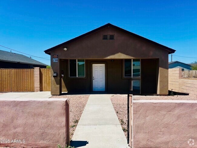 Building Photo - 1338 W Papago St Rental