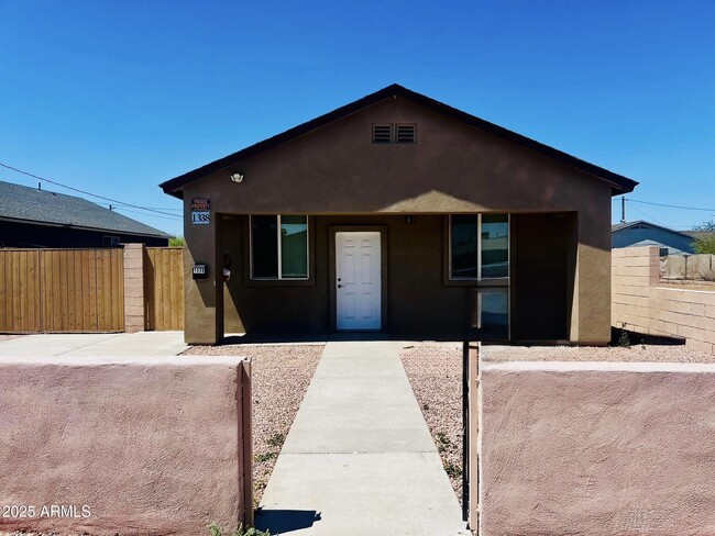Photo - 1338 W Papago St House