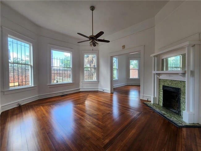 Photo - 106 S Bayou St