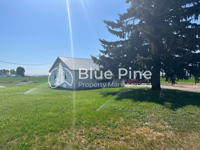 Building Photo - 548 E 113 N Rental