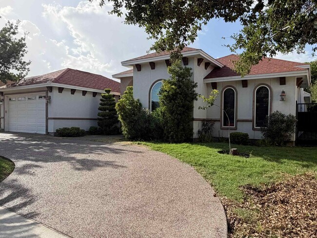 Photo - 180 Lake Carnegie Ct
