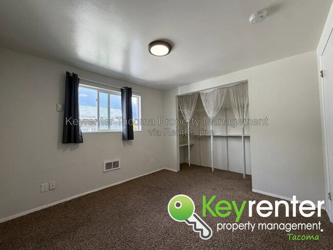 1302 E 40th St Unidad 6