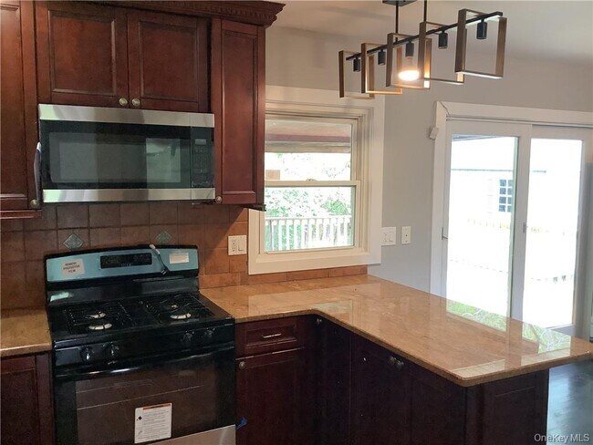 19 Mountain View Dr