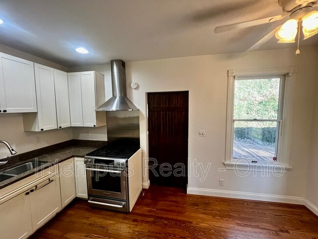 Photo - 3724 Stevens Pl