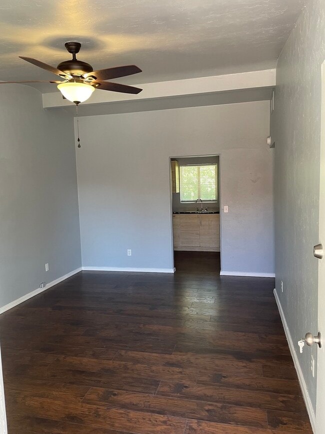 Photo - Townhome For Rent