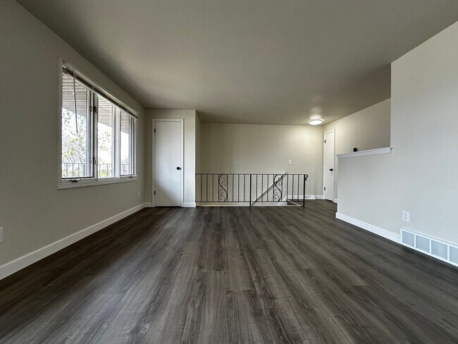 Photo - 2746 Nicolet Dr