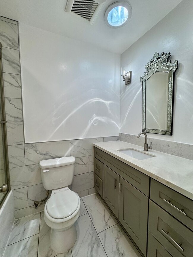 337 Rexford Dr Unit 337 S Rexford Dr Unit 8