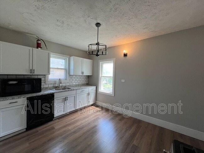 Photo - 8203 Denison Ave Unit (Right Side)