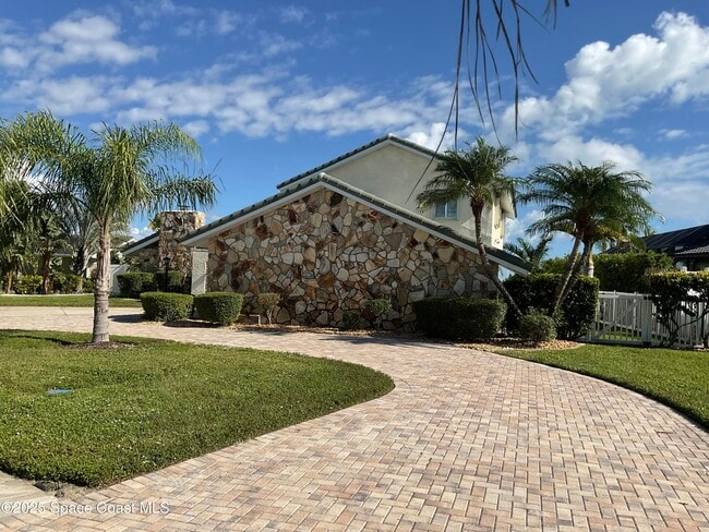 Photo - 215 Andros Ave