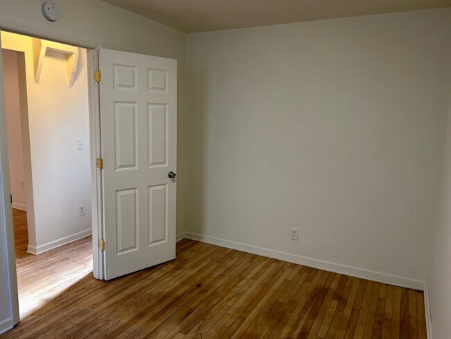 Photo - 1024 Euclid St Unit 1