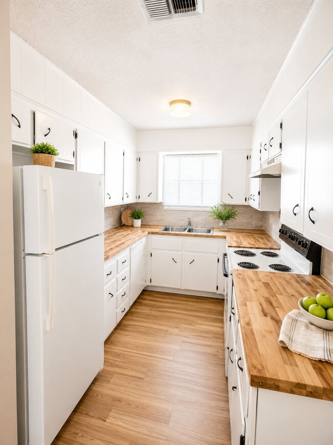 Photo - 1408 Hammond Dr