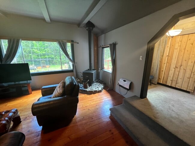 Photo - 13740 Long Lake Rd