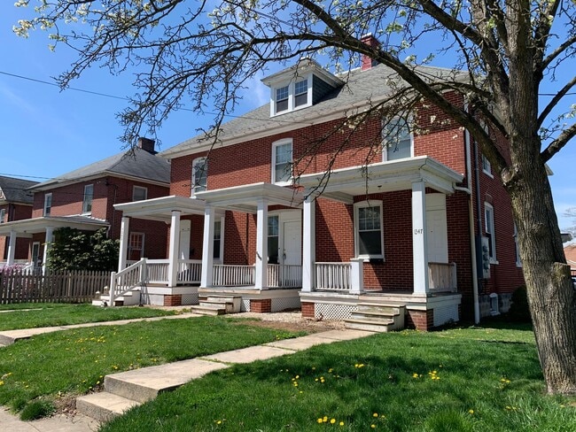 Building Photo - 1343-1347 Scotland Ave Unit 1345