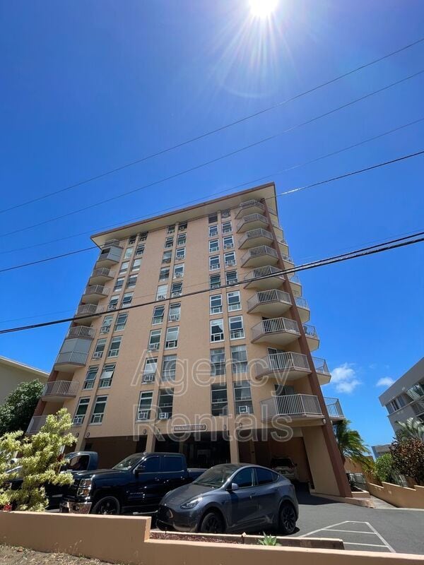 Building Photo - 1031 Maunaihi Pl Unit Maunaihi Terrace