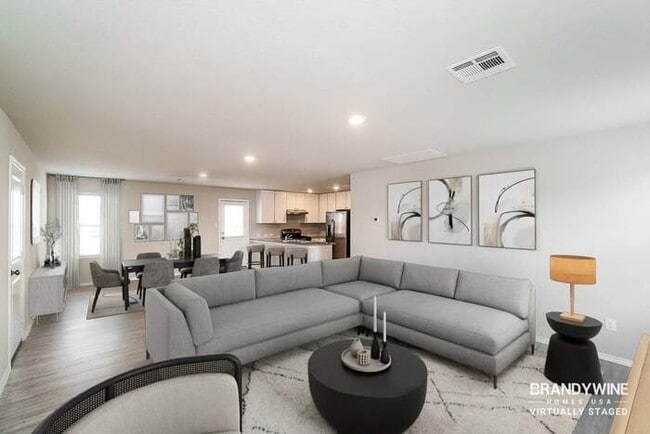 Photo - 7211 Winding Finger