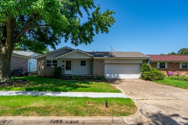 3 Bedroom West Tulsa Home, Available for a... - 3 Bedroom West Tulsa Home, Available for a...