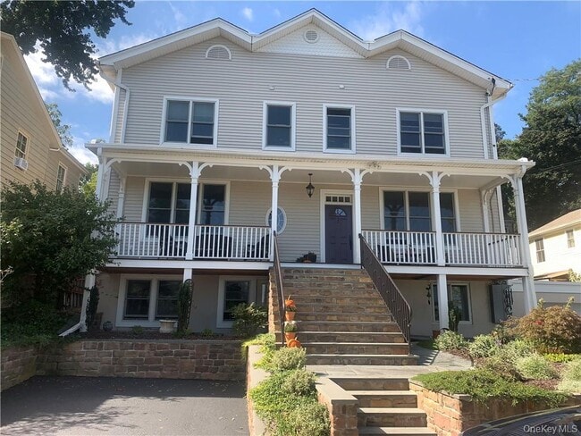 Building Photo - 306 Ellen St