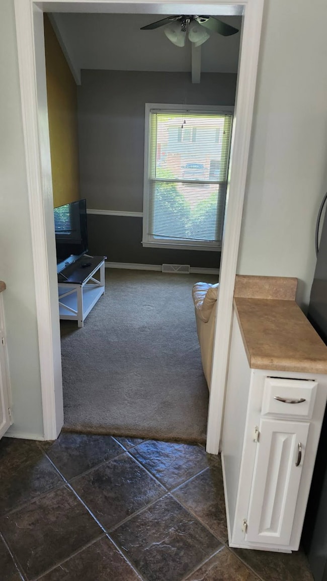 Photo - 8749 Park St