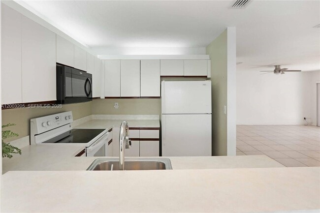 Photo - 21208 Harbor Way