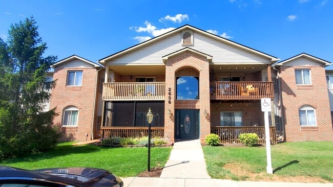 Building Photo - Two Bedroom Condo in Stadium Meadows!