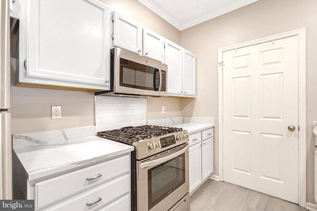 Photo - 1701 Lake Shore Crest Dr Unit 11