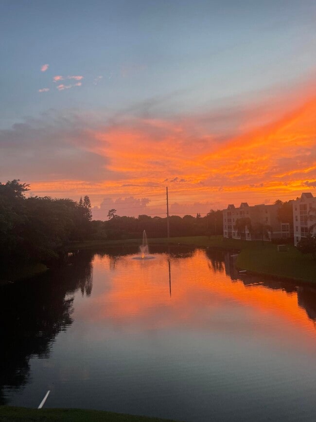 Photo - 5884 Morningstar Cir Unit 306