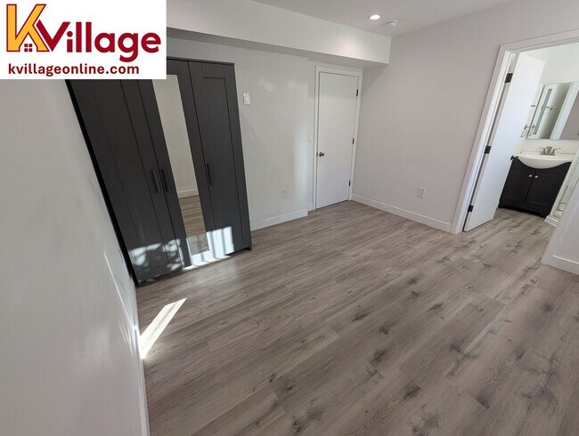 1528 1/2 W 36TH PL - 102 (pet-friendly / unfurnished)