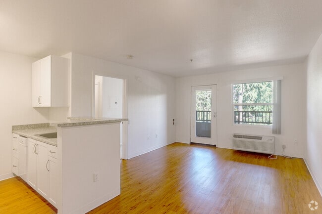 1BR, 1BA - 600SF - Living Room