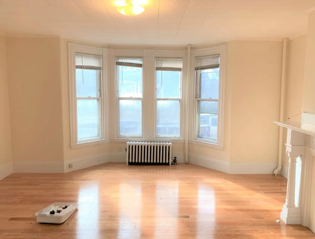 Photo - 381 Harvard St