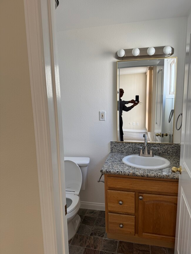 Master Bath - Casa Del Mar Apartments