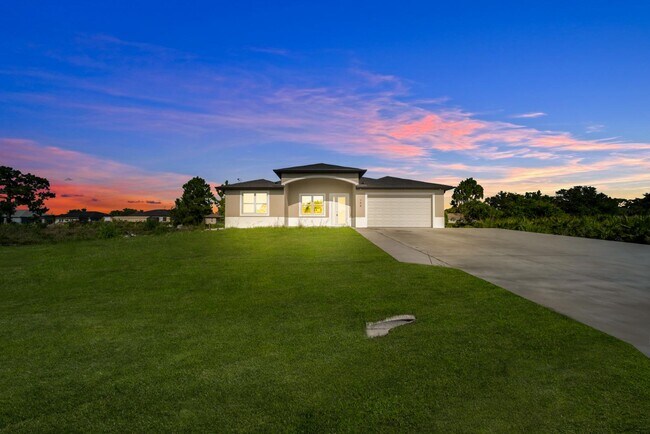 Photo - 104 Harry Ave S