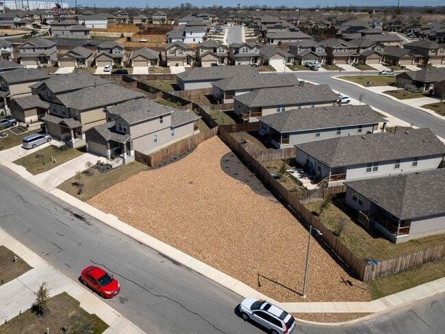 Photo - APPLEWOOD UNIT 1