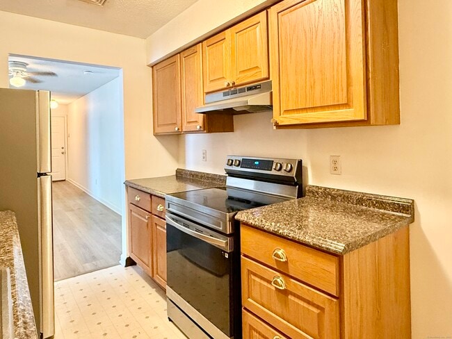 Photo - 9 Concorde Way Unit B3