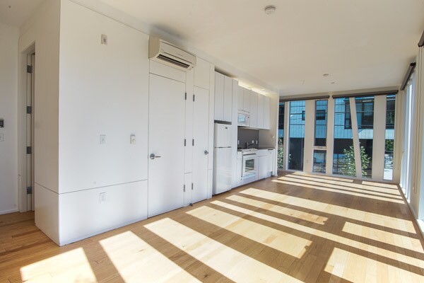 Photo - Incomparable Architecture in this 1 Bed + Bonus Room Townhouse! Unidad 1906 A