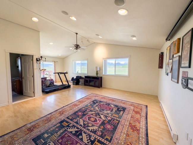 Photo - Foxtail Pines! 5 acres! Open floor plan!