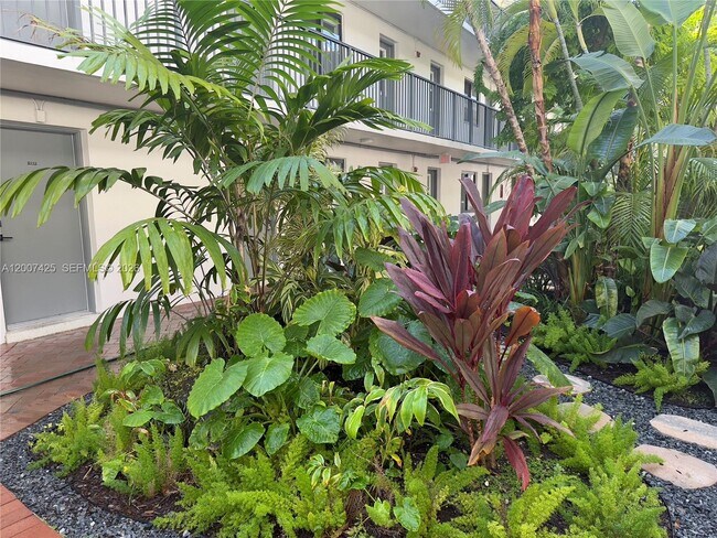 Photo - 3242 Mary St Unit S115