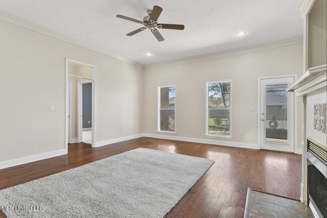 Photo - 292 Cherry Bark Dr