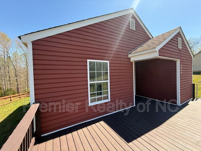 Photo - 3427 Old US 421 Hwy E