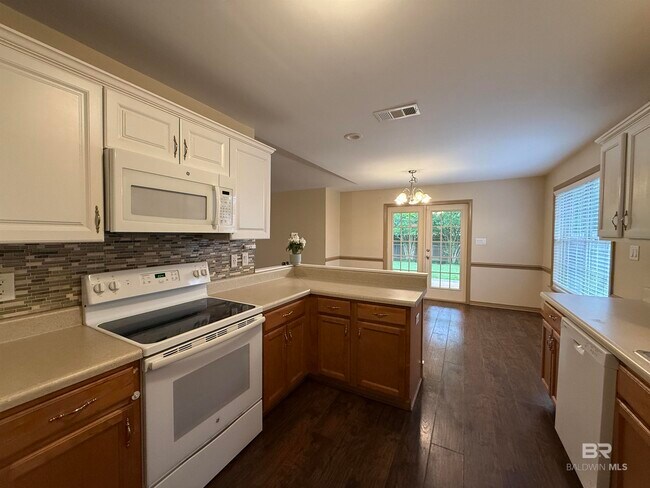 Photo - 25920 Argonne Dr