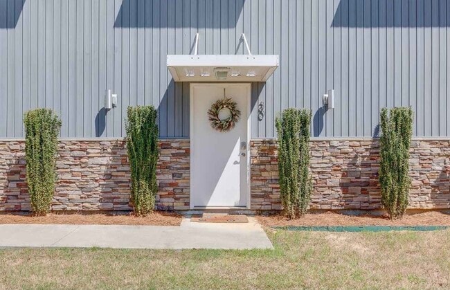 30 Oak Glen Dr