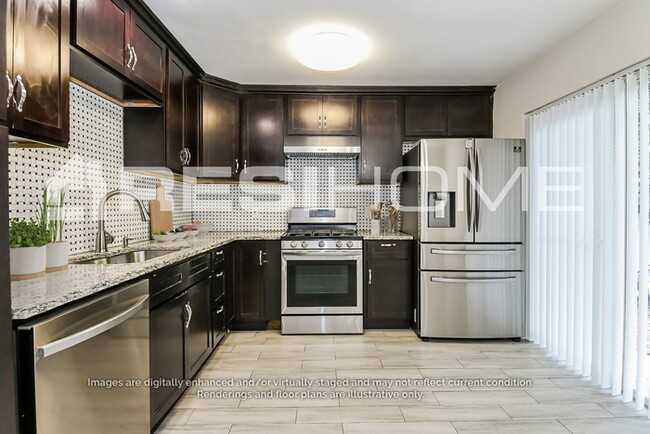 Photo - 5358 Regal Oak Cir