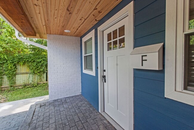 Photo - Pet-Friendly 1-Bedroom Apartment in Downtown Rogers –  Move-In Special! Unit F