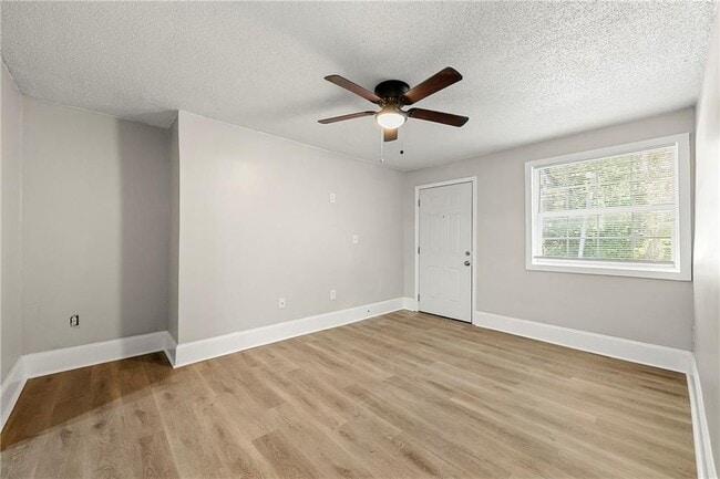 Photo - 156 Fairfield Pl NW Unit Varies
