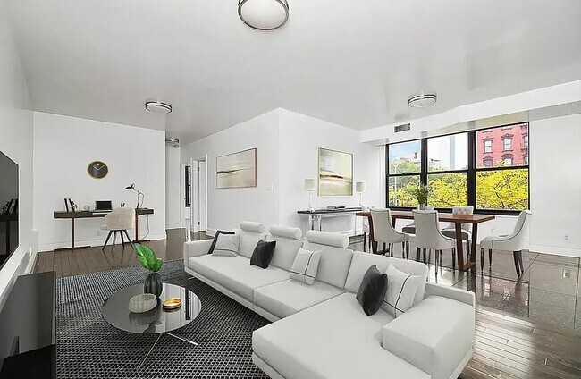 Photo - 64 Delancey St Unidad 2ES