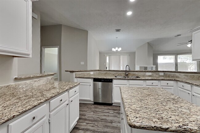 Photo - 20423 Drakewood Dr